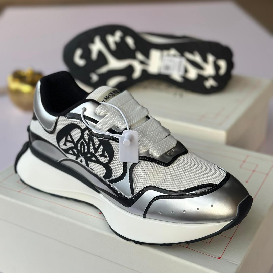 Alexander McQueen sneaker